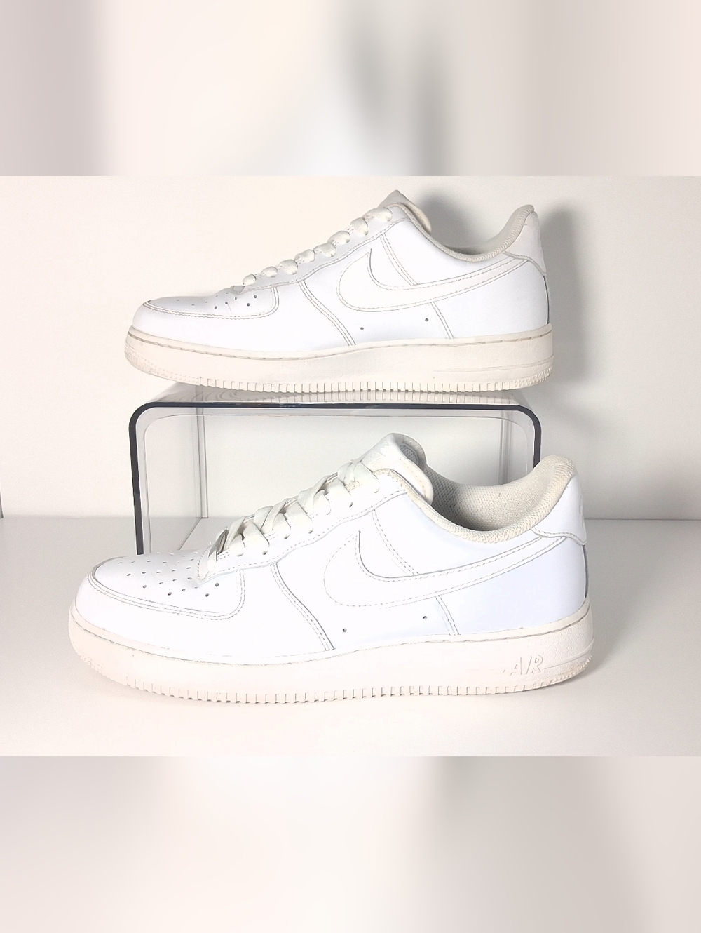 Nike Air Force 1 White Low-Top Leather  Men' s Sneakers Size 10.5 - Picture 10 of 15